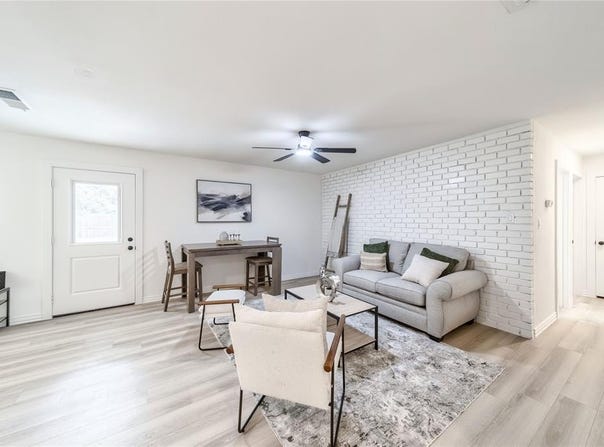 1241 Neptune Drive, Cedar Hill, TX 75104