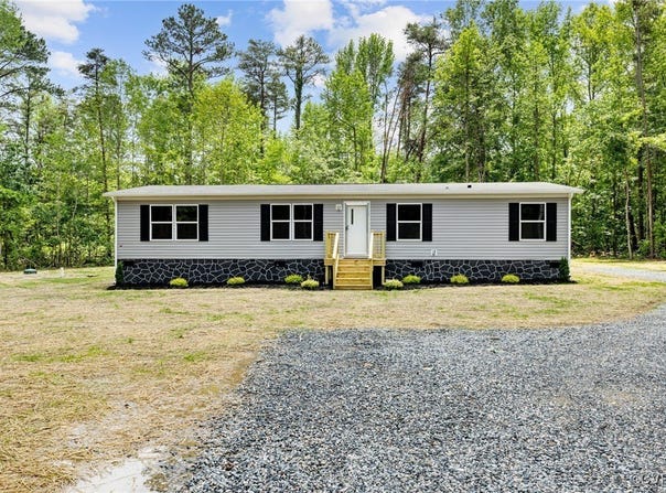 15011  Elm Cottage Rd, Amelia Courthouse, VA 23002