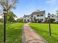 21 Demarre Lane, Bayport, NY 11705