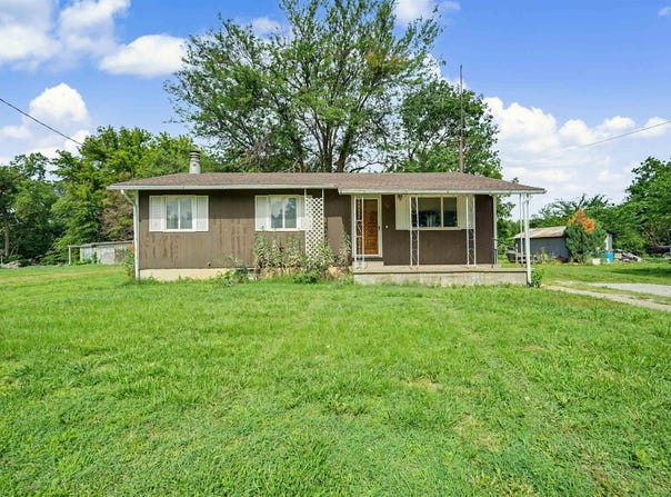 110 S Maud St, Marquette, KS 67464