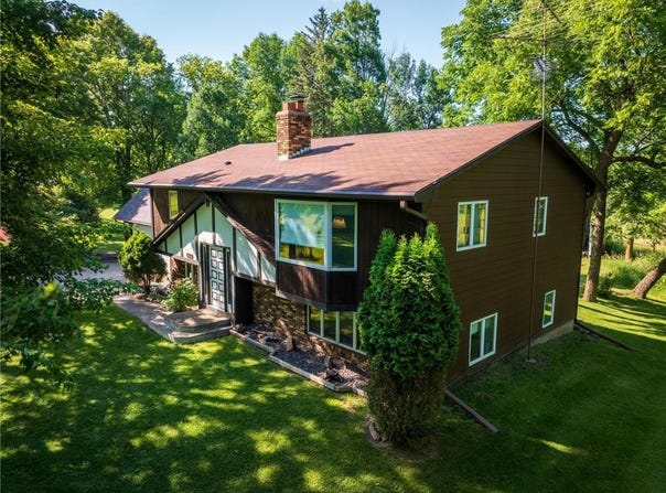 12385 Emma Road, Hinckley Twp, MN 55037