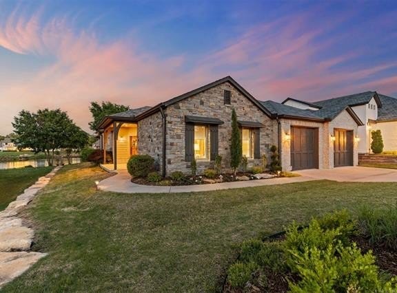 12905 S 27th Street, Bixby, OK 74008