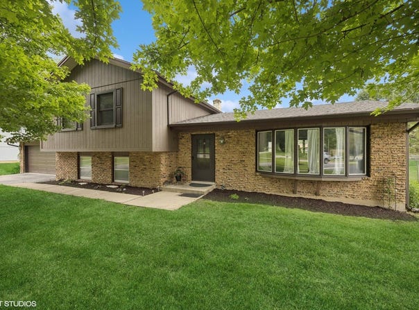 120 N Green Street, McHenry, IL 60050