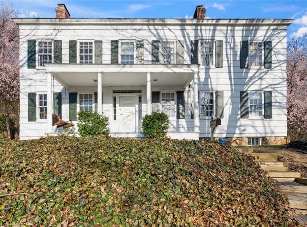 125 E Broadway, Roslyn, NY 11576