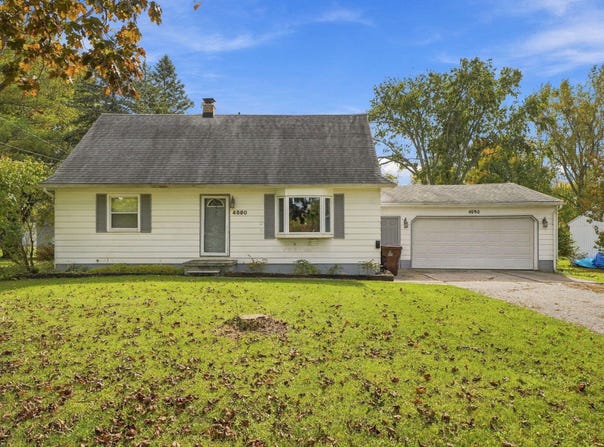 4890 E Saint Joe Highway, Grand Ledge, MI 48837