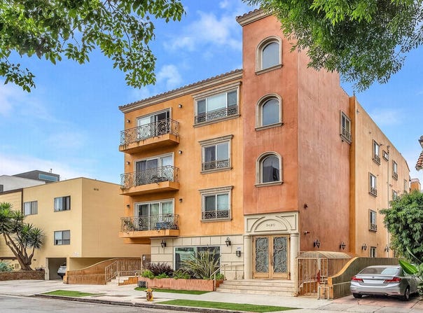 8420 Blackburn Avenue, Los Angeles, CA 90048
