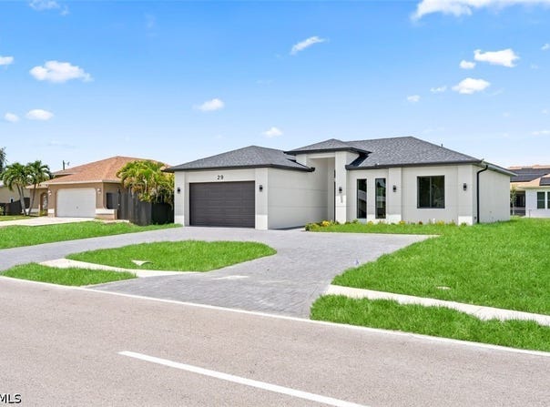 29 Trafalgar Parkway, Cape Coral, FL 33991