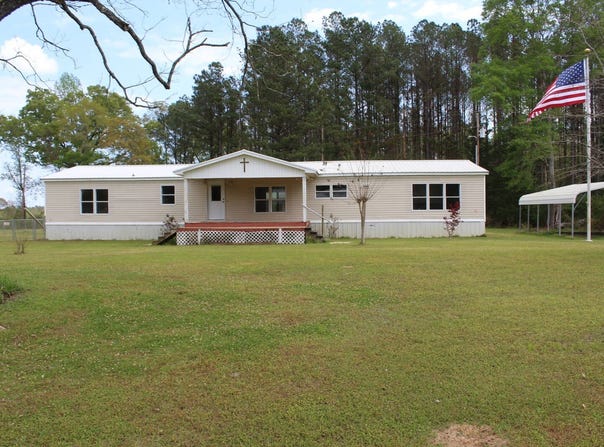 4614  Dock Road, Honoraville, AL 36042