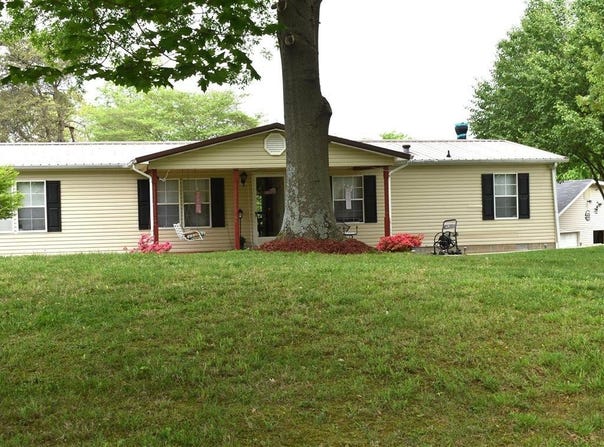 508 Bob Lewis Road, Glasgow, KY 42141