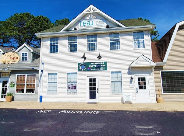 319 E Jimmie Leeds Rd, Galloway Township, NJ 08205