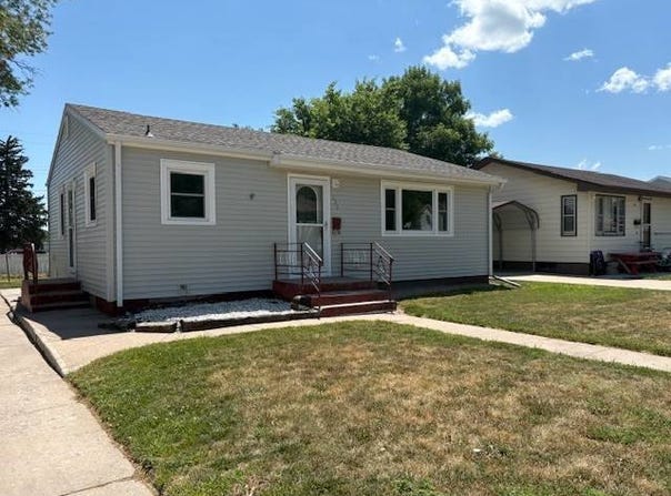 606 Highland Drive, Ogallala, NE 69153