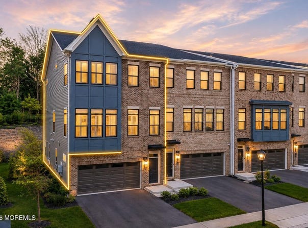 25 Augustus Drive, Middletown, NJ 07748