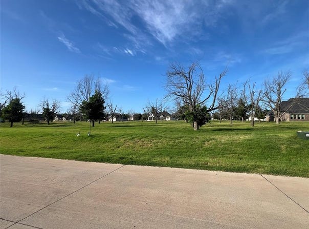 2707 Village Road, Granbury, TX 76049