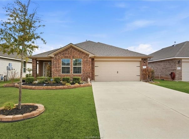 2425 Mulligan Lane, Navasota, TX 77868