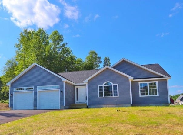 6 Lilac Avenue, Bangor, ME 04401
