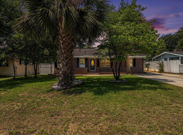 517 N 2nd Avenue, Surfside Beach, SC 29575