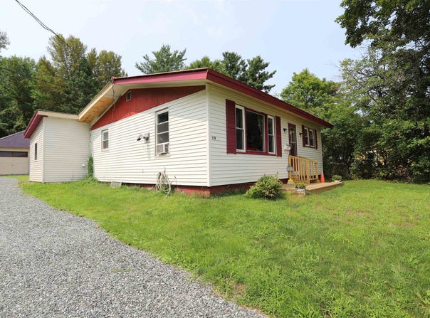 179 Farrant Street, Newport City, VT 05855