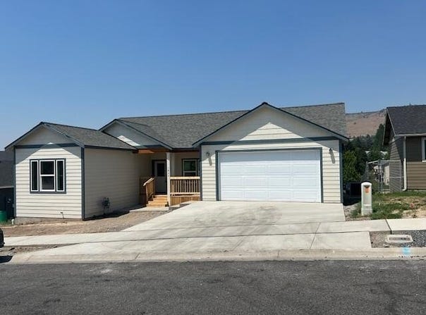 5449 Shalynn Drive, Klamath Falls, OR 97603