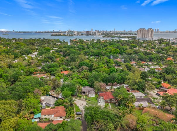 8347 E Dixie Highway, Miami, FL 33138