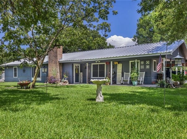 4450 Greenbriar Road, Madisonville, TX 77864
