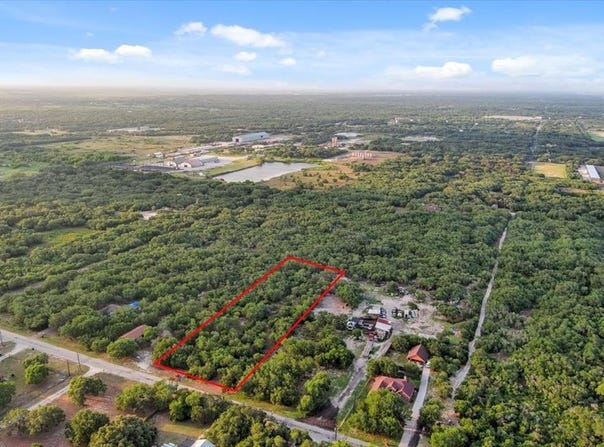 1374 Fourth Sreet, Ingleside, TX 78362