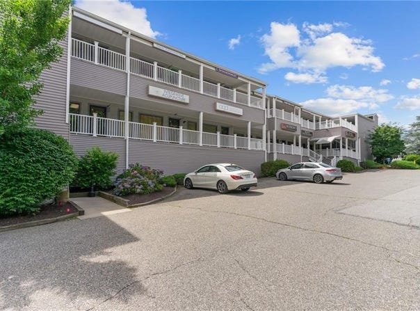 1050 Main Street, East Greenwich, RI 02818