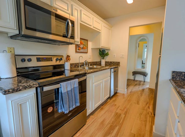 930 Peach Ave, El Cajon, CA 92021