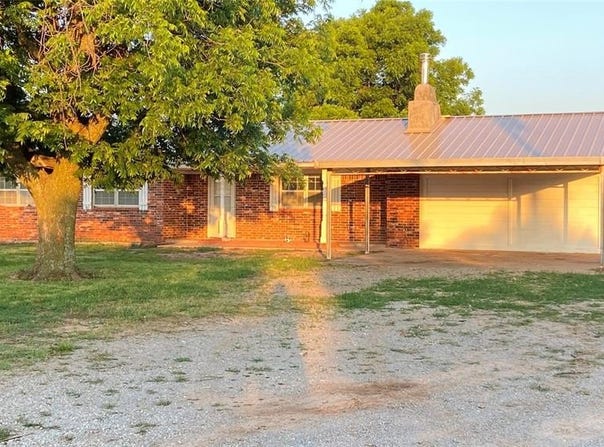 15154 County Street 2710, Minco, OK 73059