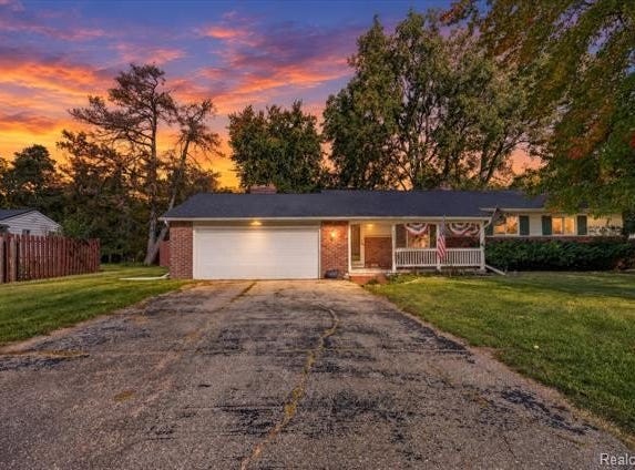 9096 Carpenter Road, Flushing Twp, MI 48433