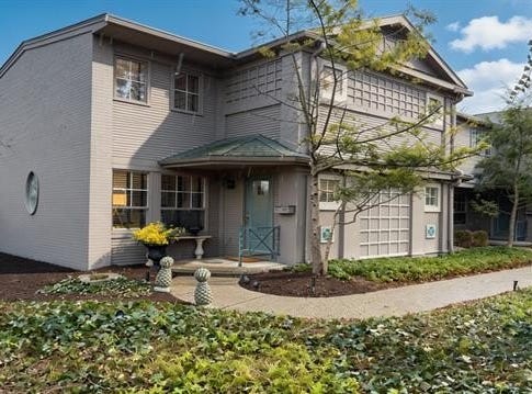 1077 N Old Woodward Avenue, Birmingham, MI 48009