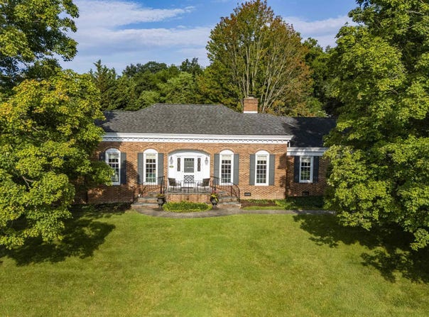 815 LAMMERMOOR DR, STAUNTON, VA 24401