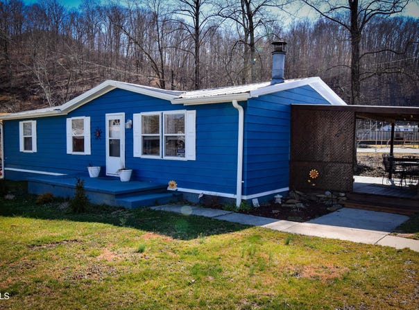 110 Northeast Little League Road, Coeburn, VA 24230