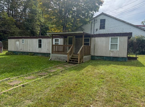 9162 Big Otter Hwy, Big Otter, WV 25141