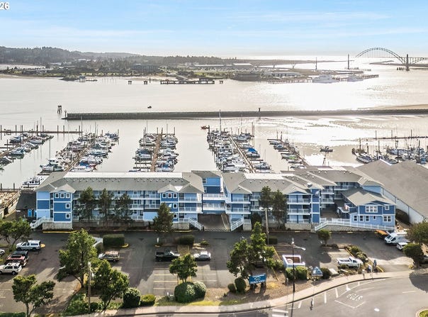 890 SE BAY Blvd, Newport, OR 97365