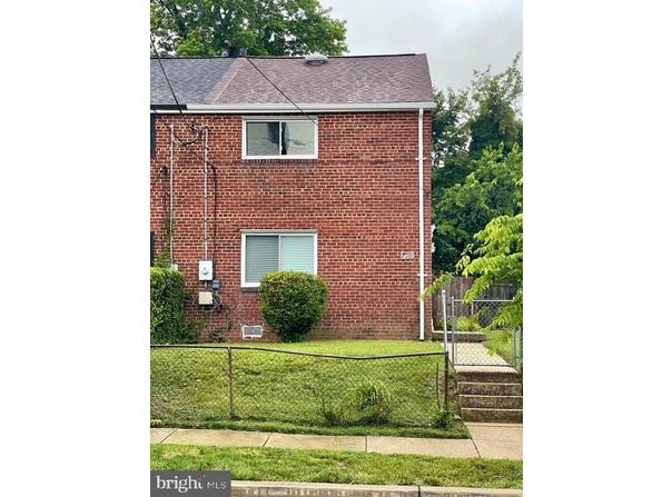 2301 WYNGATE ROAD, SUITLAND, MD 20746