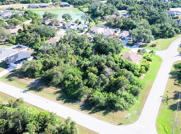 197 COUGAR Way, ROTONDA WEST, FL 33947