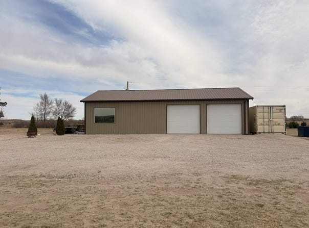 20146 Hwy 92, Lewellen, NE 69147