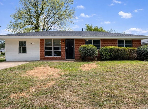 903 Belmont Dr, Pine Bluff, AR 71601