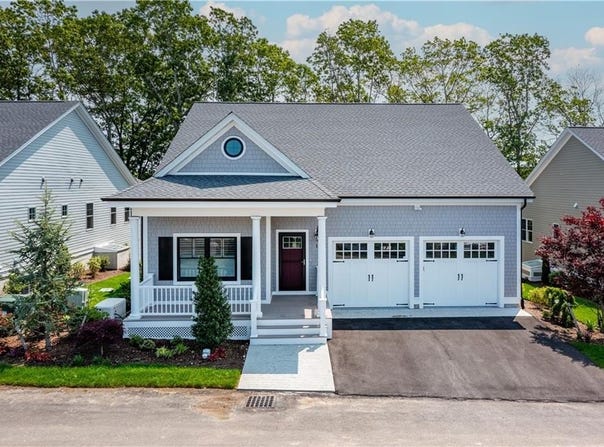 11 Hampton Road, Coventry, RI 02816
