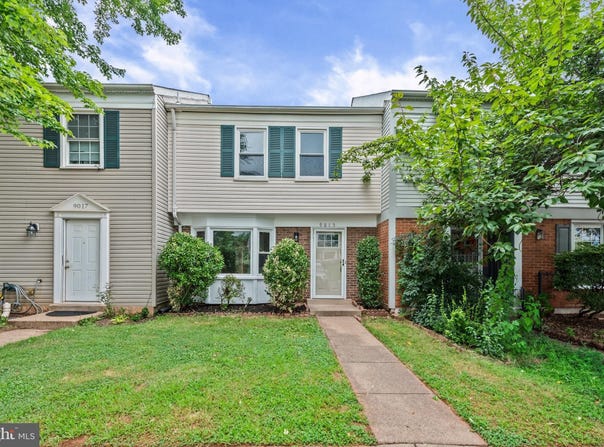9015 MILES PLACE, MANASSAS, VA 20110