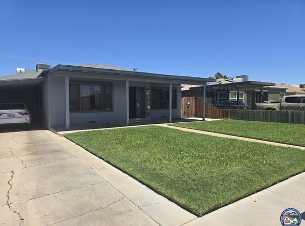 1066 W Heil Ave, El Centro, CA 92243