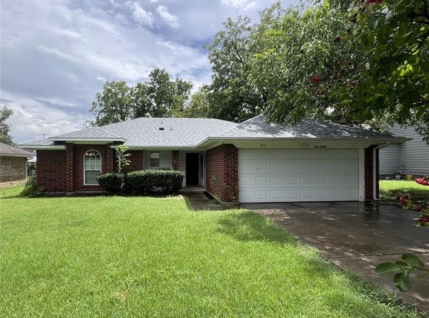 313 Bowie Street, Royse City, TX 75189