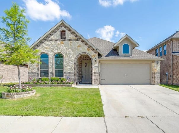 11752 Pistachio Trail, Fort Worth, TX 76108