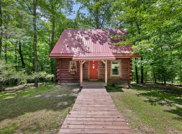 3715 Orchard Road, Columbus, IN 47201