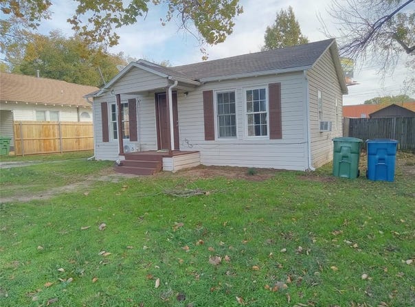 807 Chestnut Street, Aubrey, TX 76227