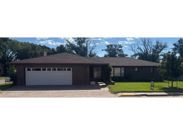 940 12th St., Hoxie, KS 67740