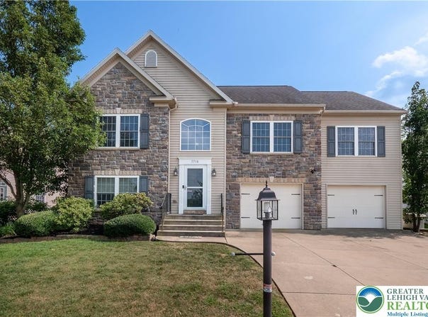 7716 Scenic View, Lower Macungie Twp, PA 18062