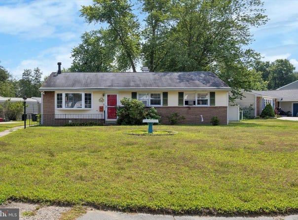 601 LESTERSHIRE DRIVE, SEWELL, NJ 08080