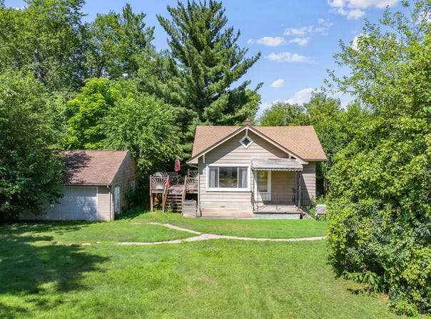 15893 Lenore Avenue, Redford, MI 48239