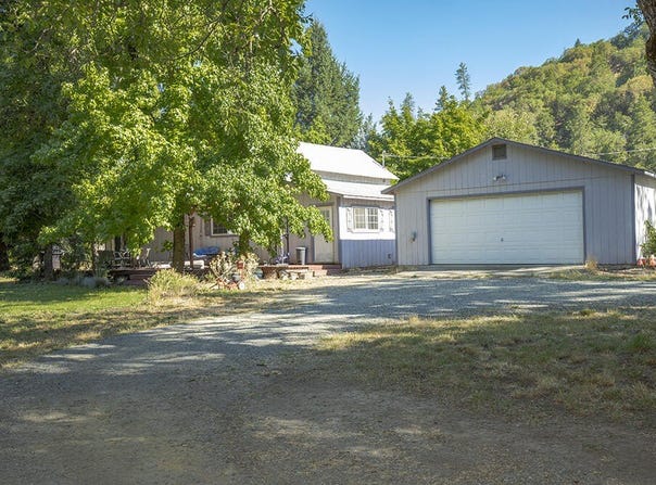 7342 New Hope Road, Grants Pass, OR 97527